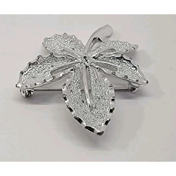 VTG Sarah Coventry Leaf Textured Smooth Silver Tone Brooch Pin Signed SarahCov - Picture 6 of 10